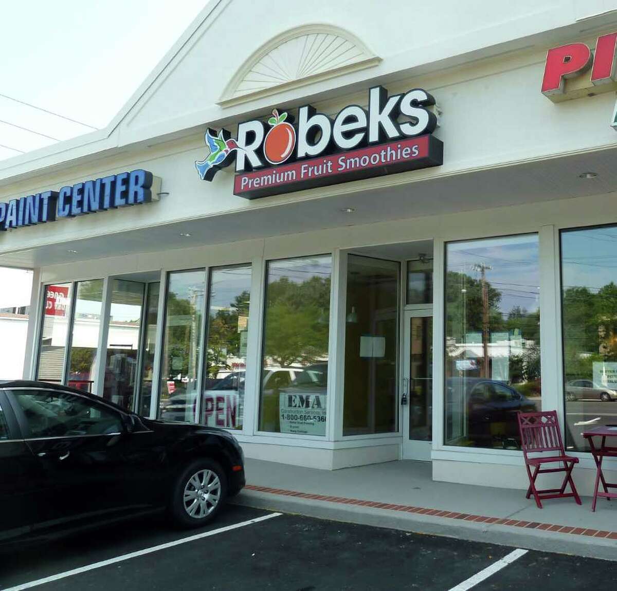 Robeks Premium Fruit Smoothies is slated to open Friday, Sept. 23, in the Black Rock Shopping Center, 2061 Black Rock Turnpike. A grand opening is scheduled for Sept. 30 to Oct. 1.