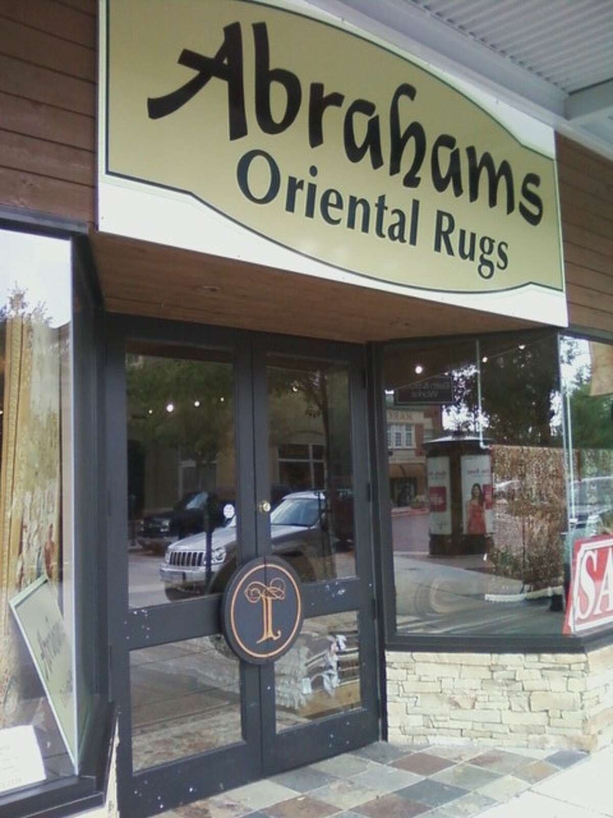 Shopping for home décor in The Woodlands