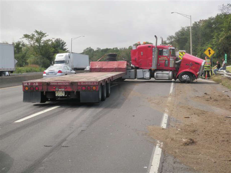Jackknifed tractortrailer ties up I95 in Westport Westport News