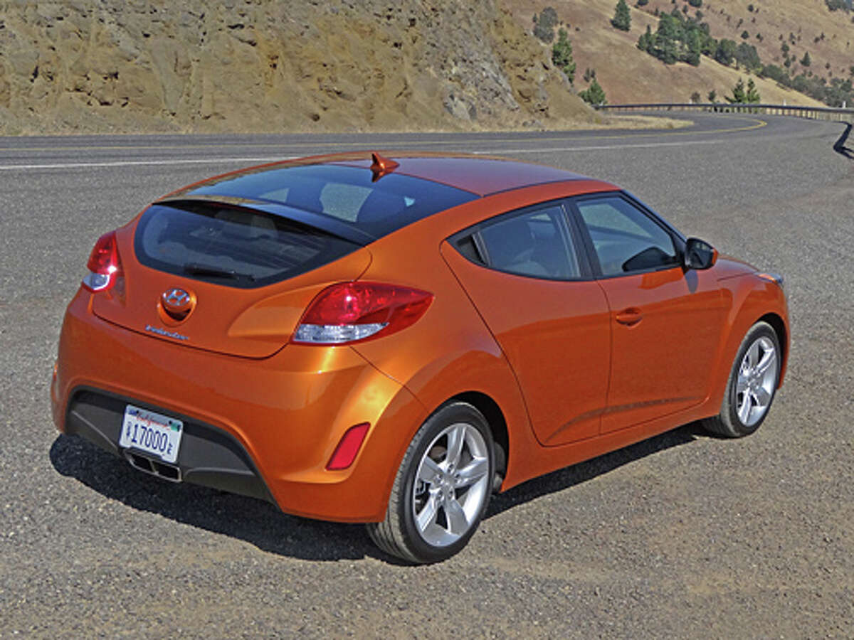 halo-on-a-budget-2012-hyundai-veloster