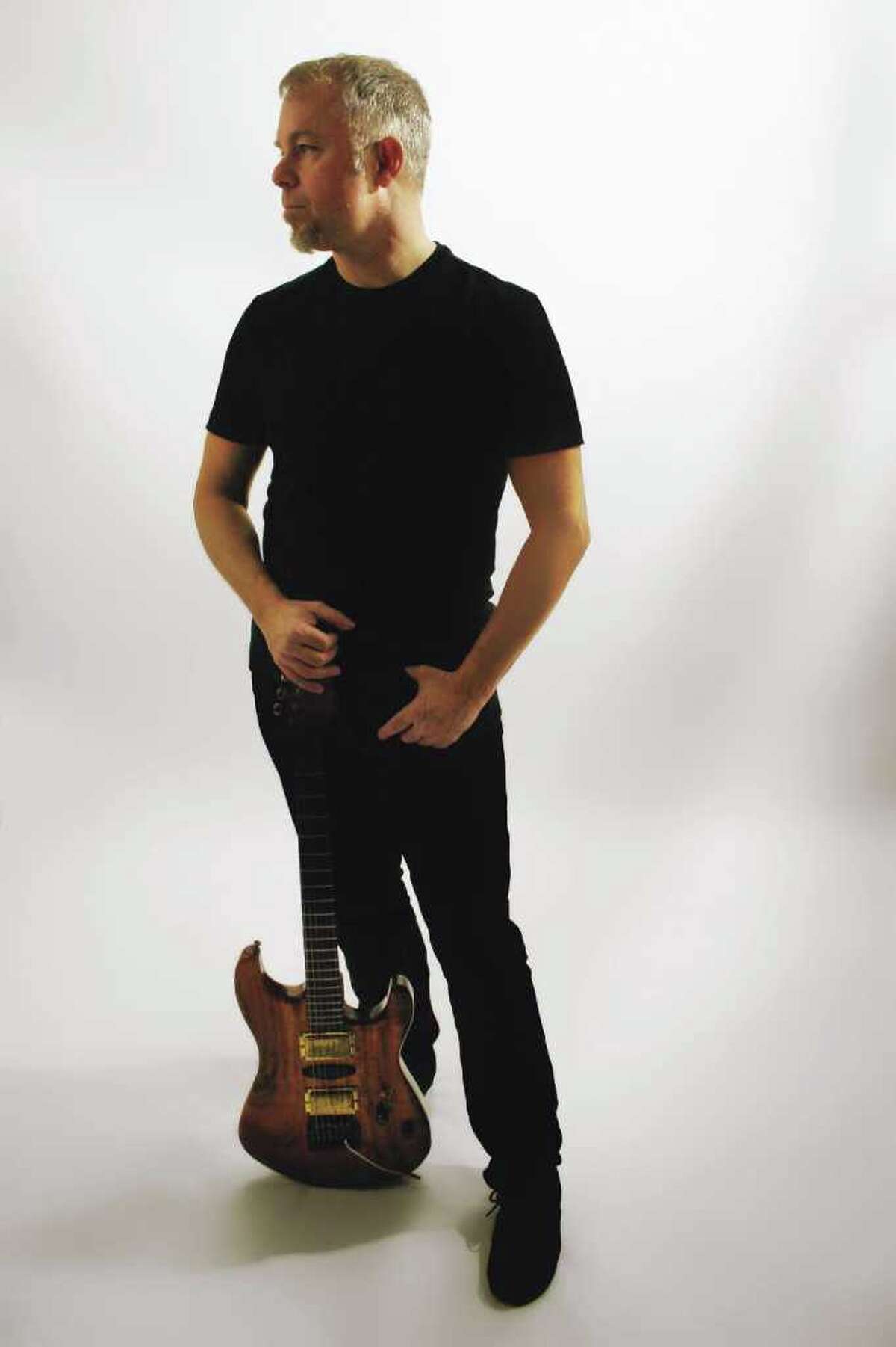 Chieli Minucci and Special EFX bring smooth jazz to Daniel Street