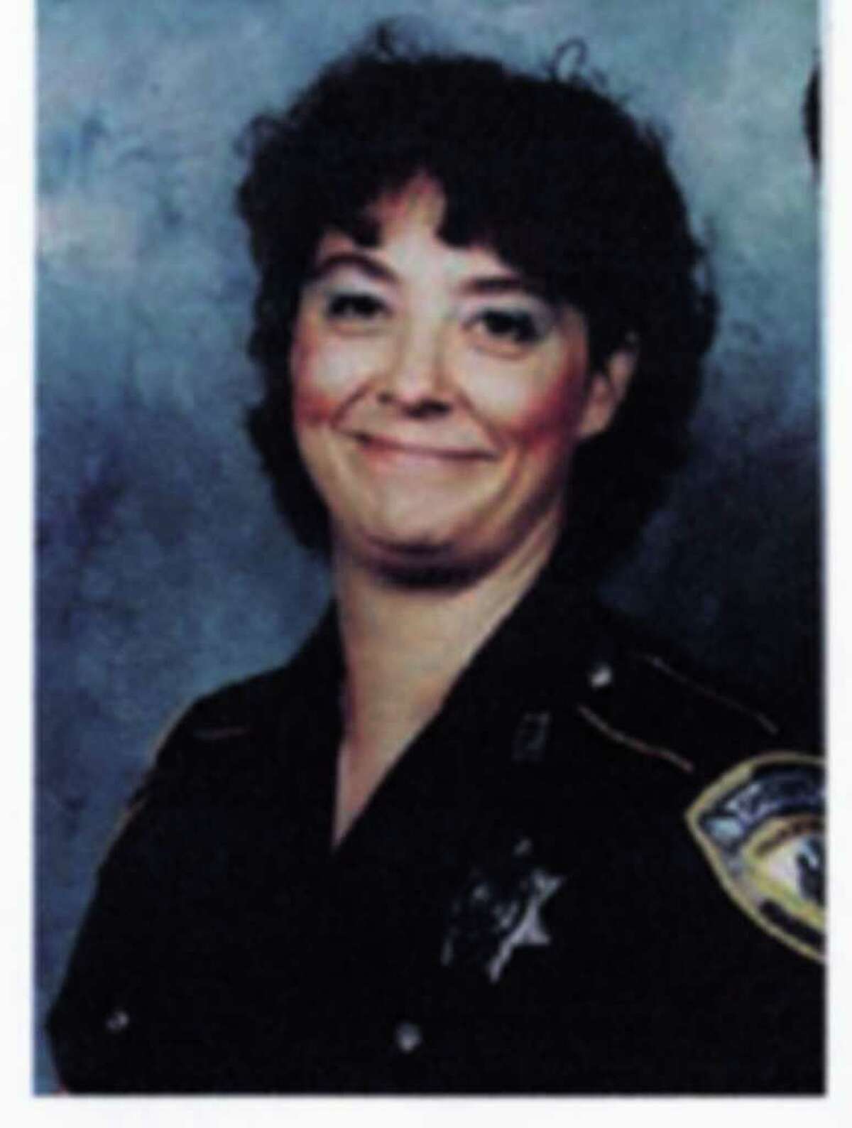 CONTACT FILED: ROXYANN ALLEE 2/13/02--copy shot of Harris County Deputy Roxyann Allee who was killed Sept. 30, 1991, after being abducted from the parking lot at Greenspoint Mall. HOUCHRON CAPTION (02/14/2002 - 2-star): Allee.