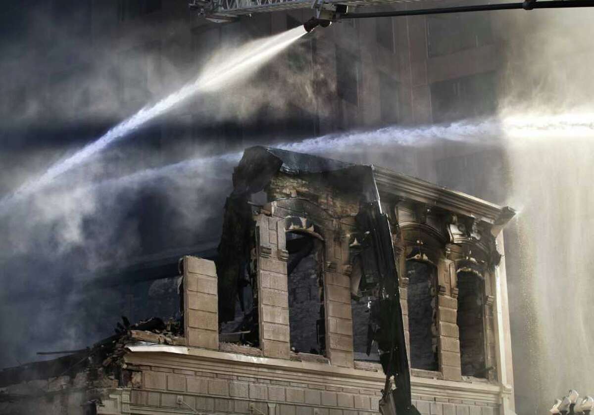 Massive Fire On Main Street: Restaurant Destroyed, Historic Area Threatened! - 459azhr
