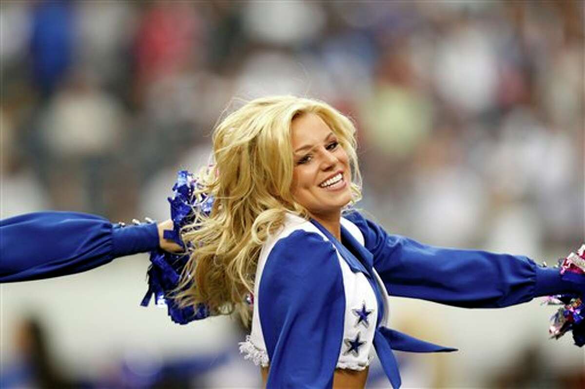 Dallas Cowboys Cheerleaders Slip On Swimsuits For Upcoming Calendar ...