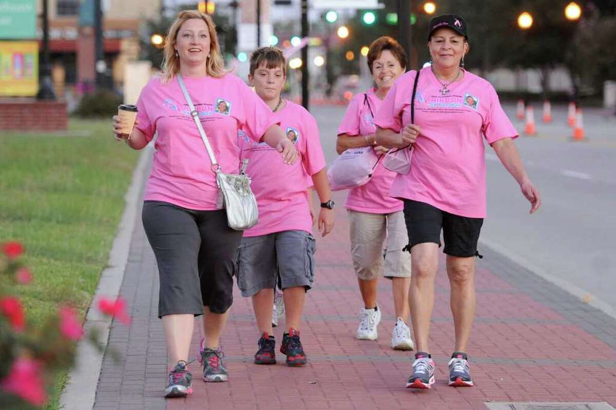 Social scenes from Putting on the Pink 2011