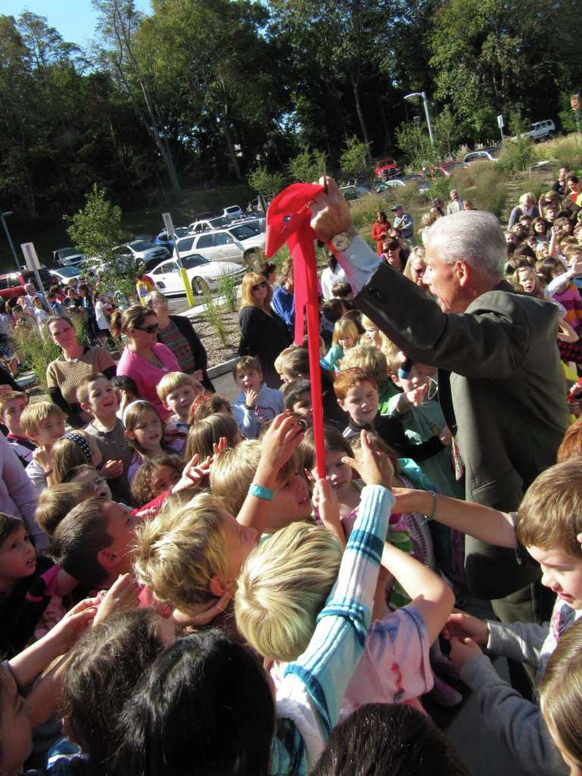 Stratfield School gets high marks for 17.5M makeover