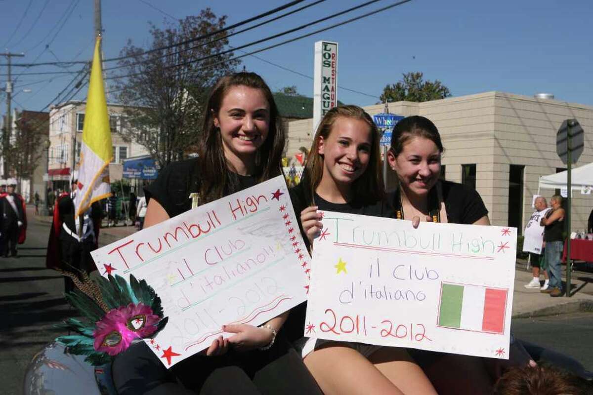 America, Italy celebrated in Bridgeport's Columbus Day parade