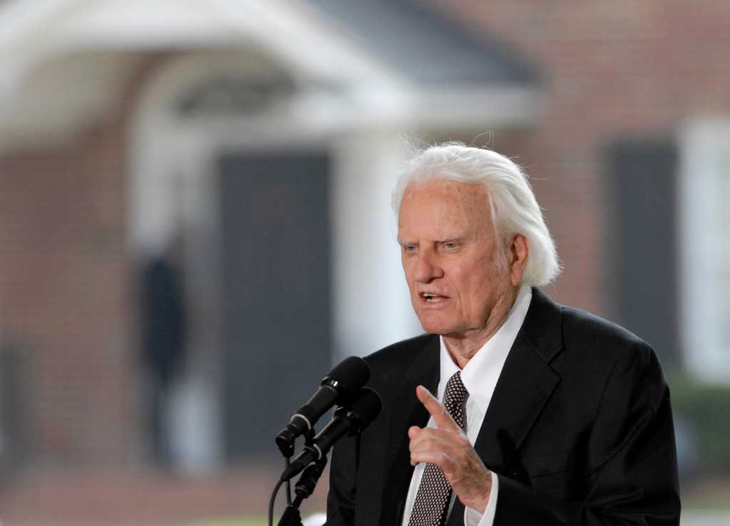 billy graham nearing home review