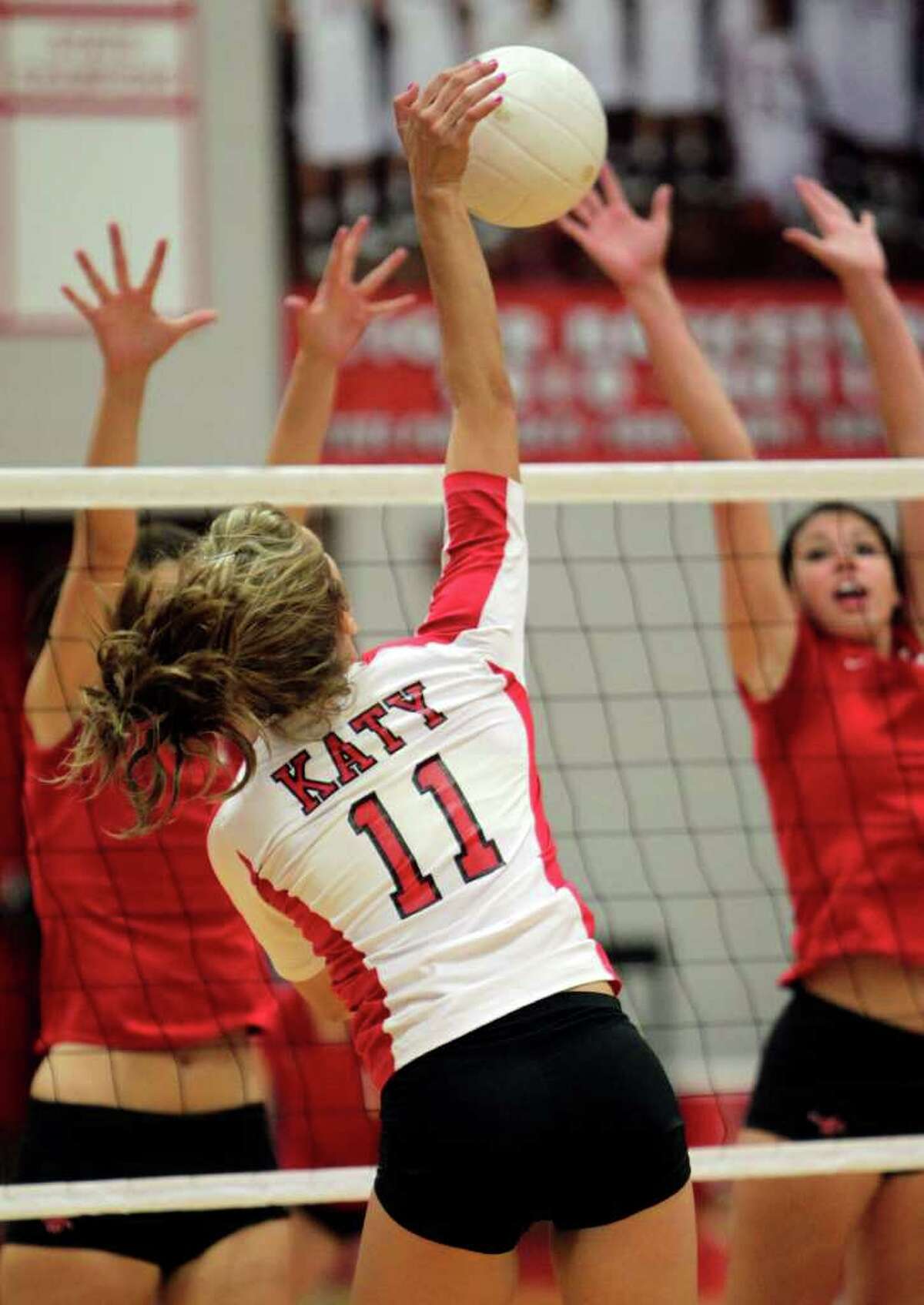 Memorial sweeps Katy to claim 195A volleyball title