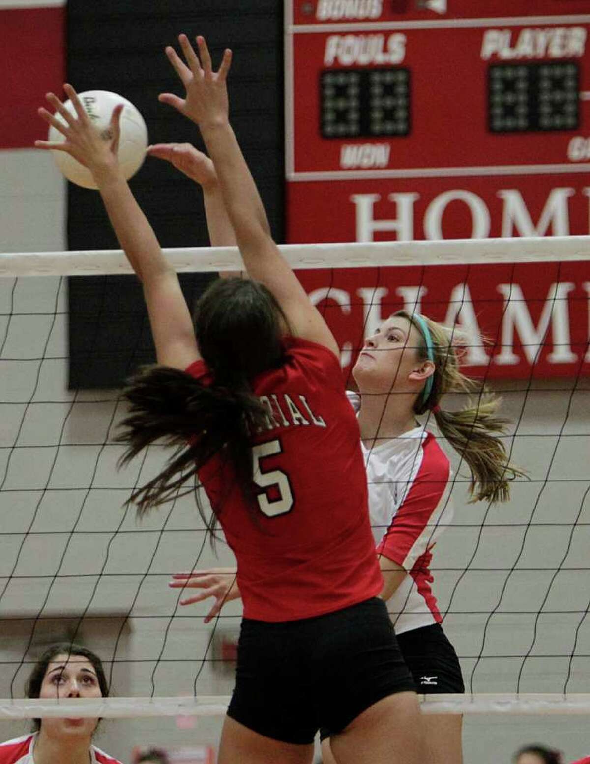 Memorial sweeps Katy to claim 195A volleyball title