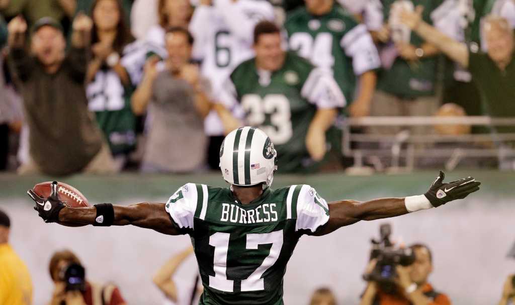 Plaxico Burress drawing Jets' interest, unlikely to sign with