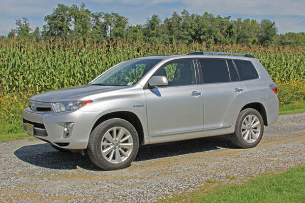 Spend Green, Save Green: 2012 Toyota Highlander Hybrid