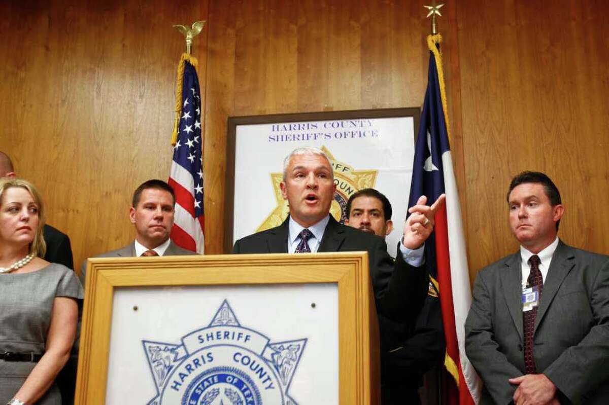 Guard may be linked to killings of 15 prostitutes