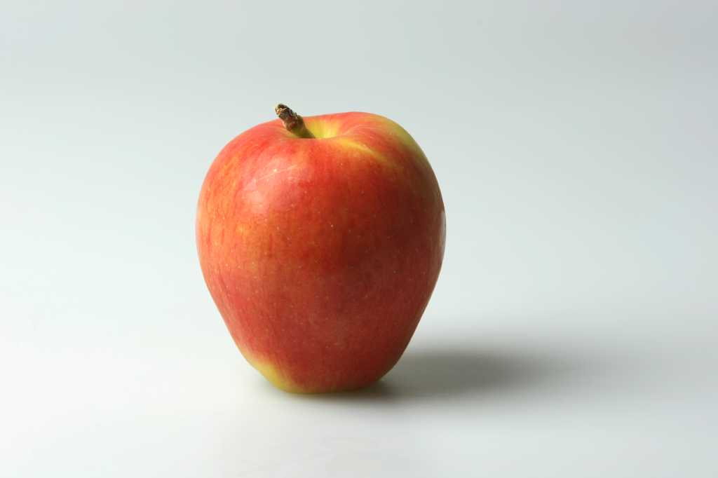 SweeTango Apples Arrive From New Zealand - Perishable News