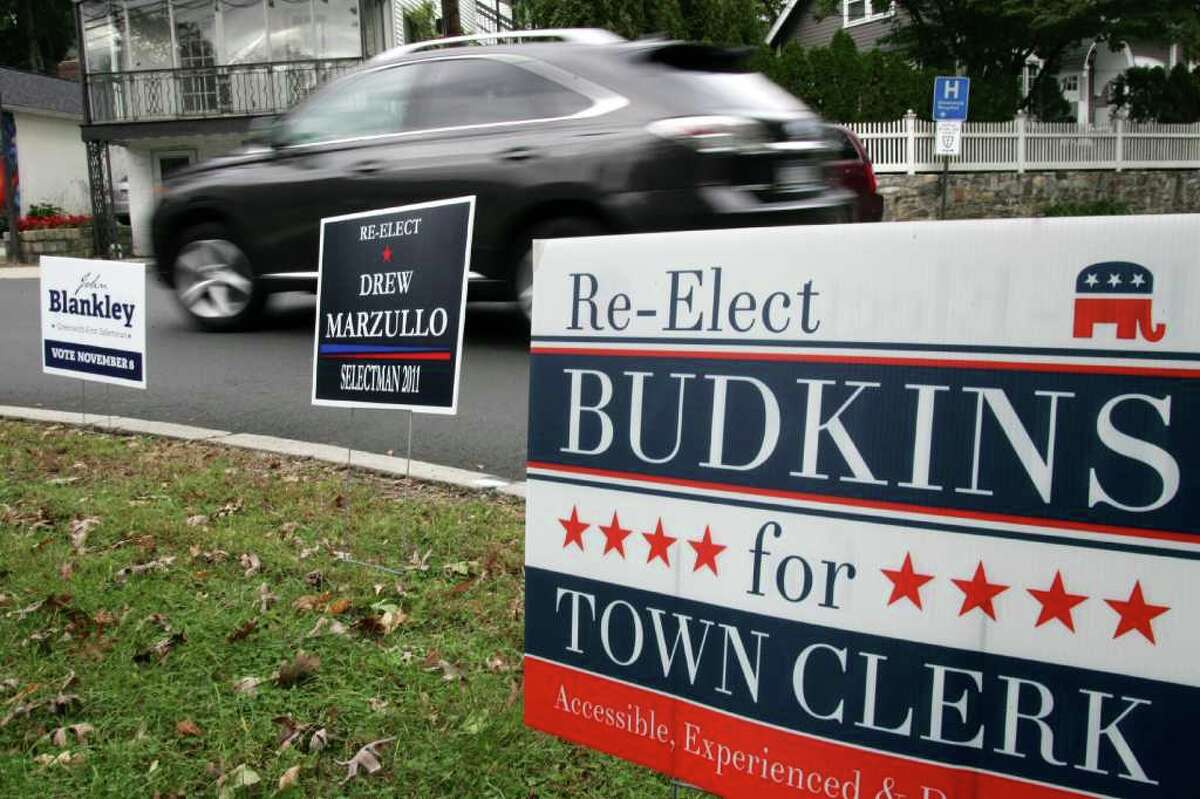 Should Greenwich ban campaign signs?