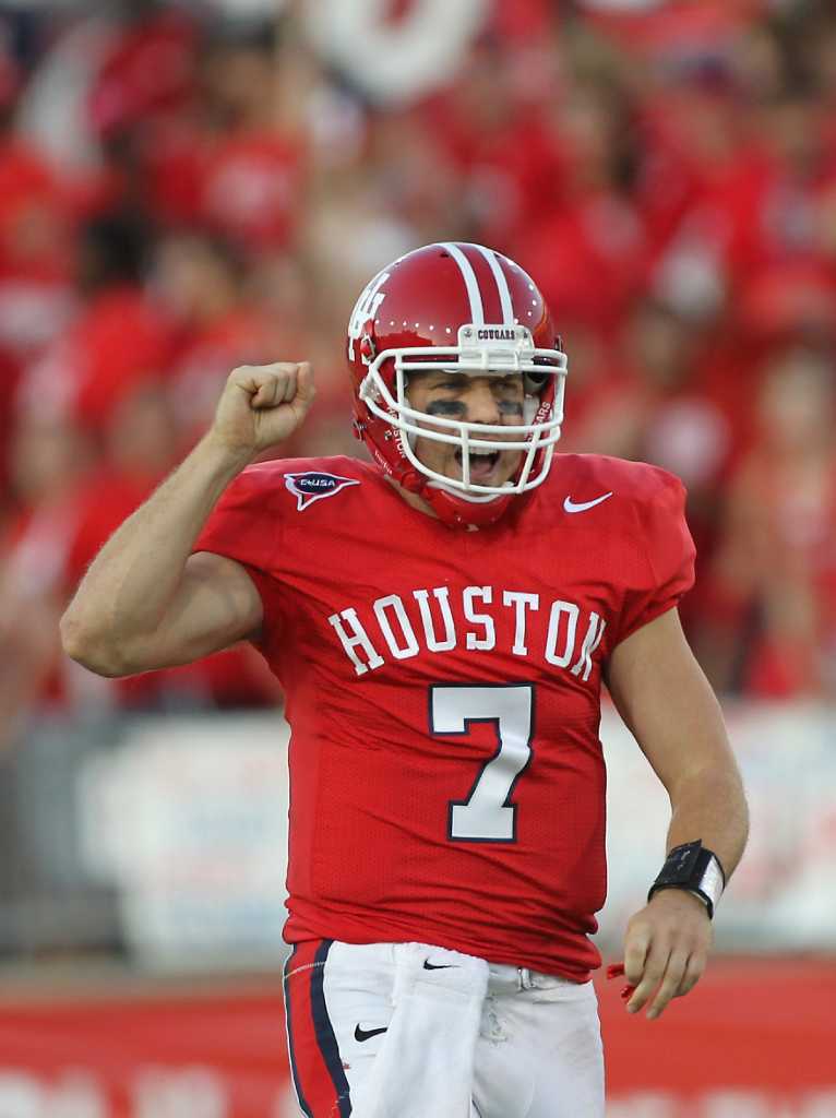 UH's Keenum NCAA's total offense leader