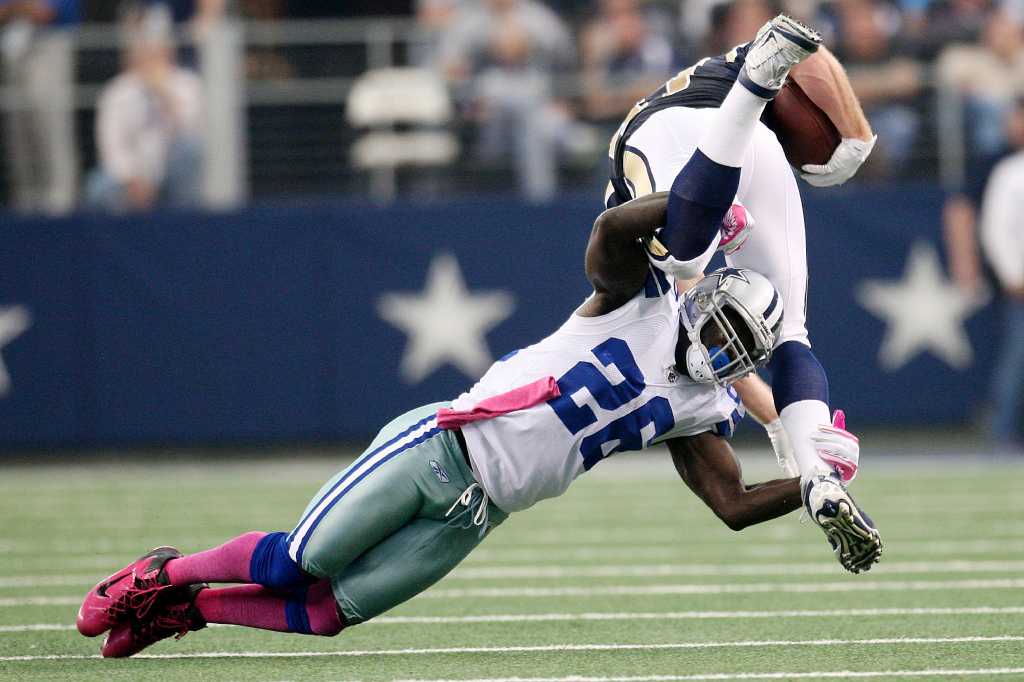 Murray rushes for record 253 yards as Cowboys top Rams 34-7