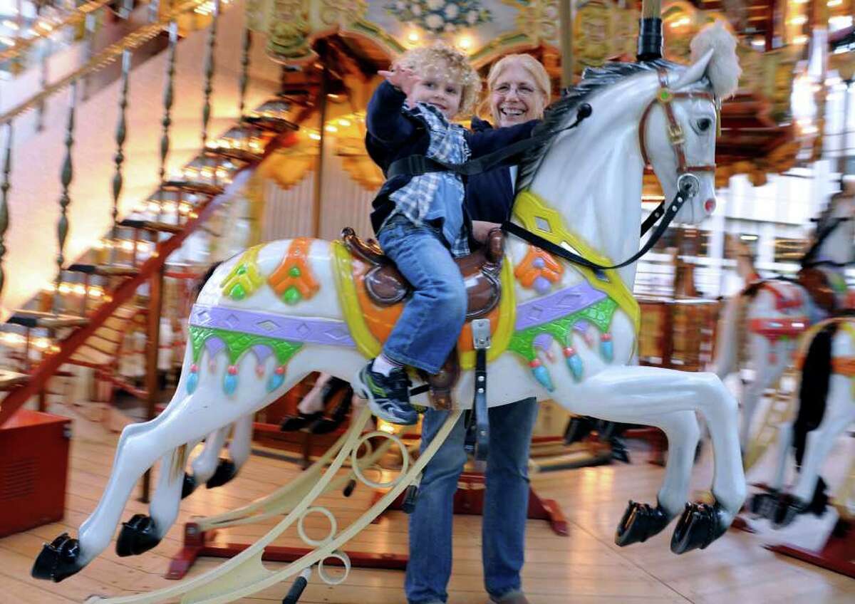 Danbury Fair mall: Still stylish at 25