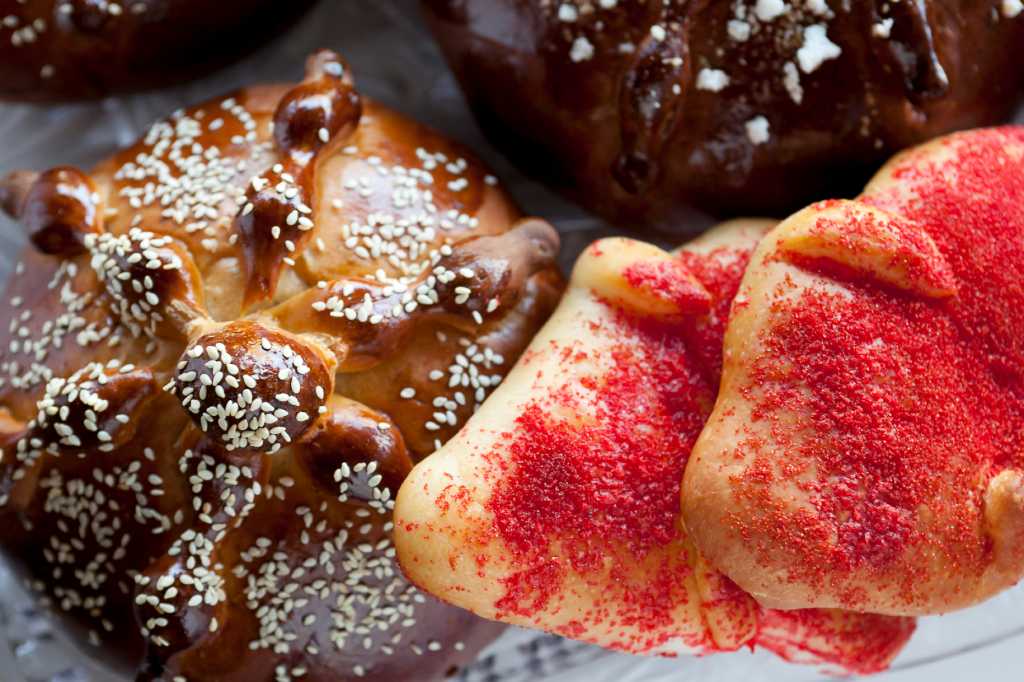 Sweet bread is centerpiece of Dia de los Muertos