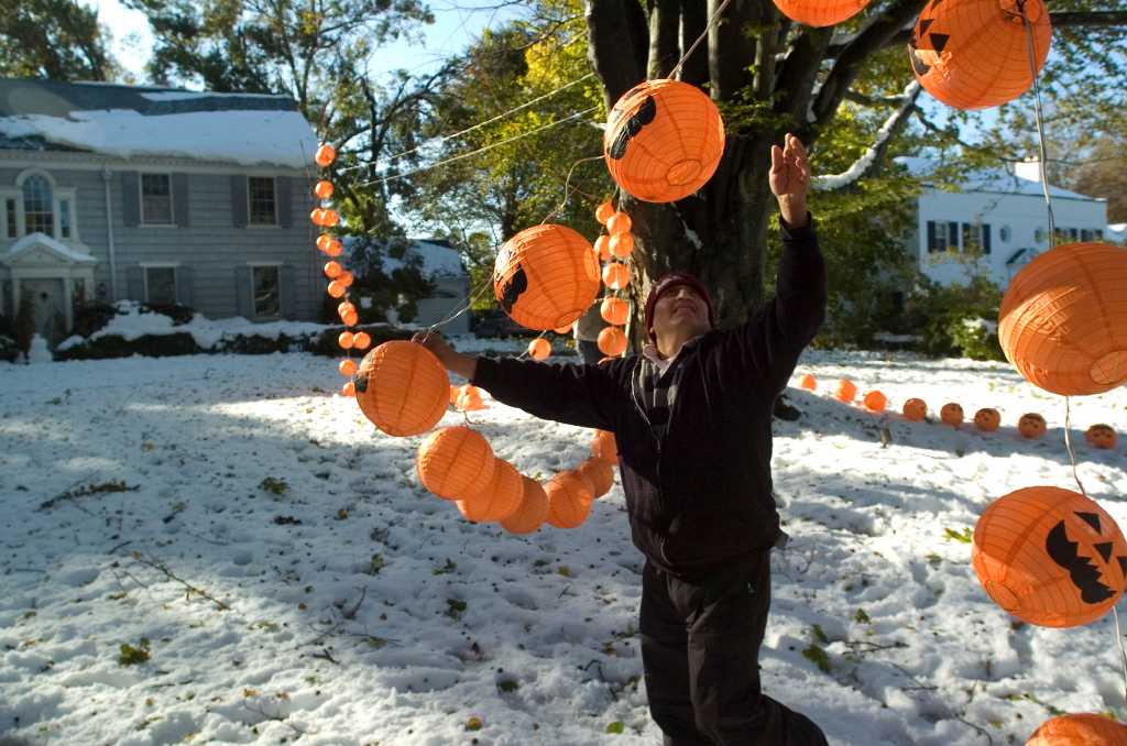 A look back Connecticut's Halloween blizzard 2011