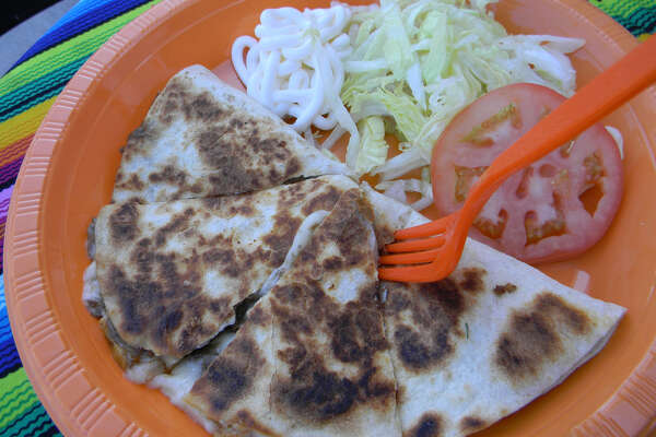 Cariño Taco Truck Is Feeding The Tacovolucion