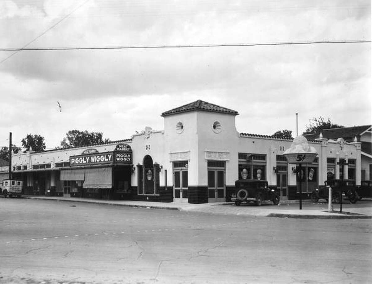 This is a photo taken in the 1920s of a then-new Piggly Wiggly store at the corner of Fredericksburg Road and West French Place.
