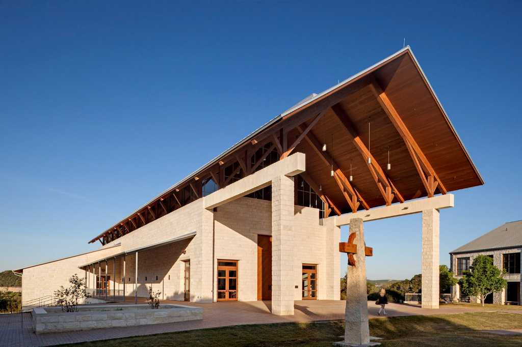 2 San Antonio high schools named 'most beautiful' in Texas