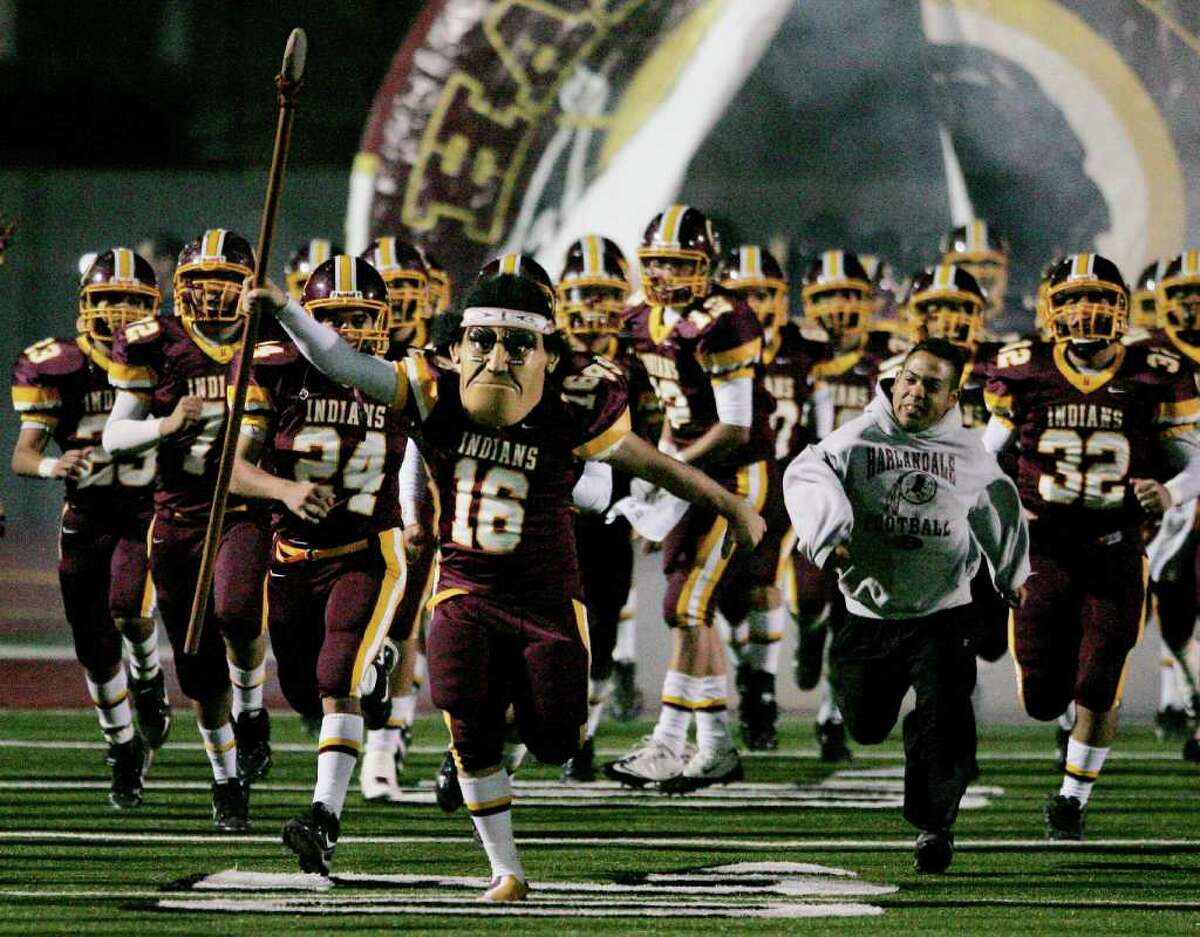 23. Harlandale Indians While the Indians lost their starting quarterback, they will return with running back Christian Villareal and tight end Jesse Sandoval. They went 6-5 last season and lost in the first round of playoffs.