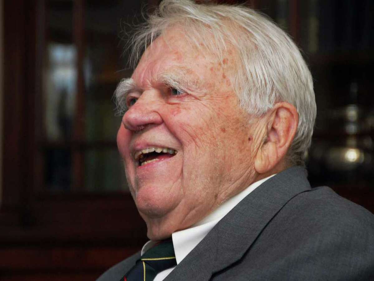 Humorist Andy Rooney at Albany Academy to kick-off the school's 2008-2009 Alumni Speaker Series on Friday, Sept. 19, 2008. (John Carl D'Annibale / Times Union)