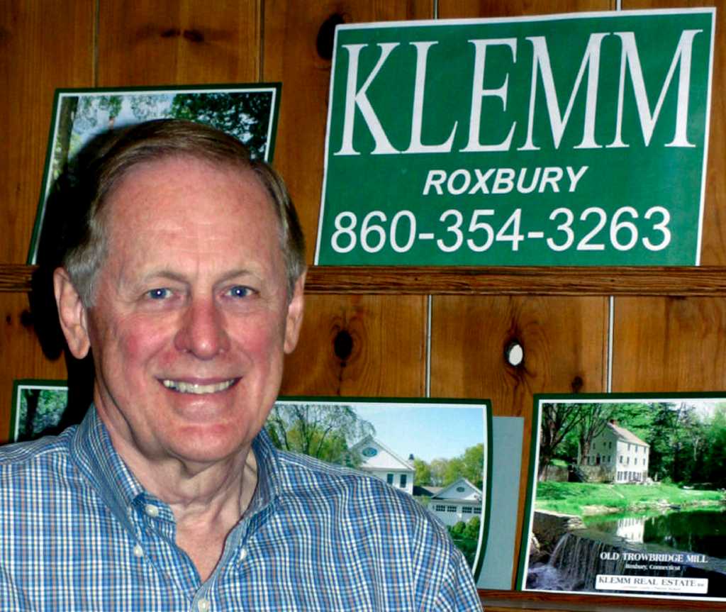Flood rejoins Klemm Real Estate
