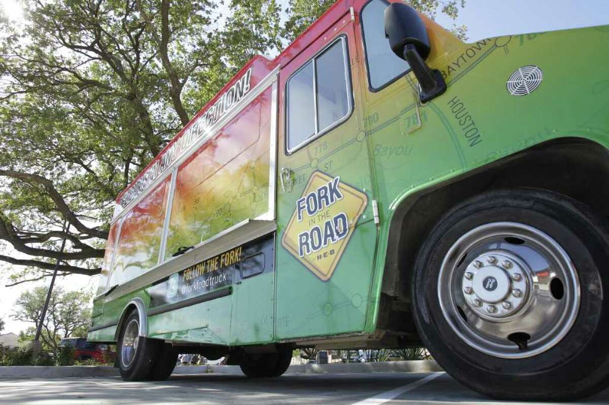 Melissa Phillip : Chronicle ON A ROLL: H-E-B's first food truck will be stationed in the new Montrose store's parking lot serving gourmet foods Fridays through Sundays.