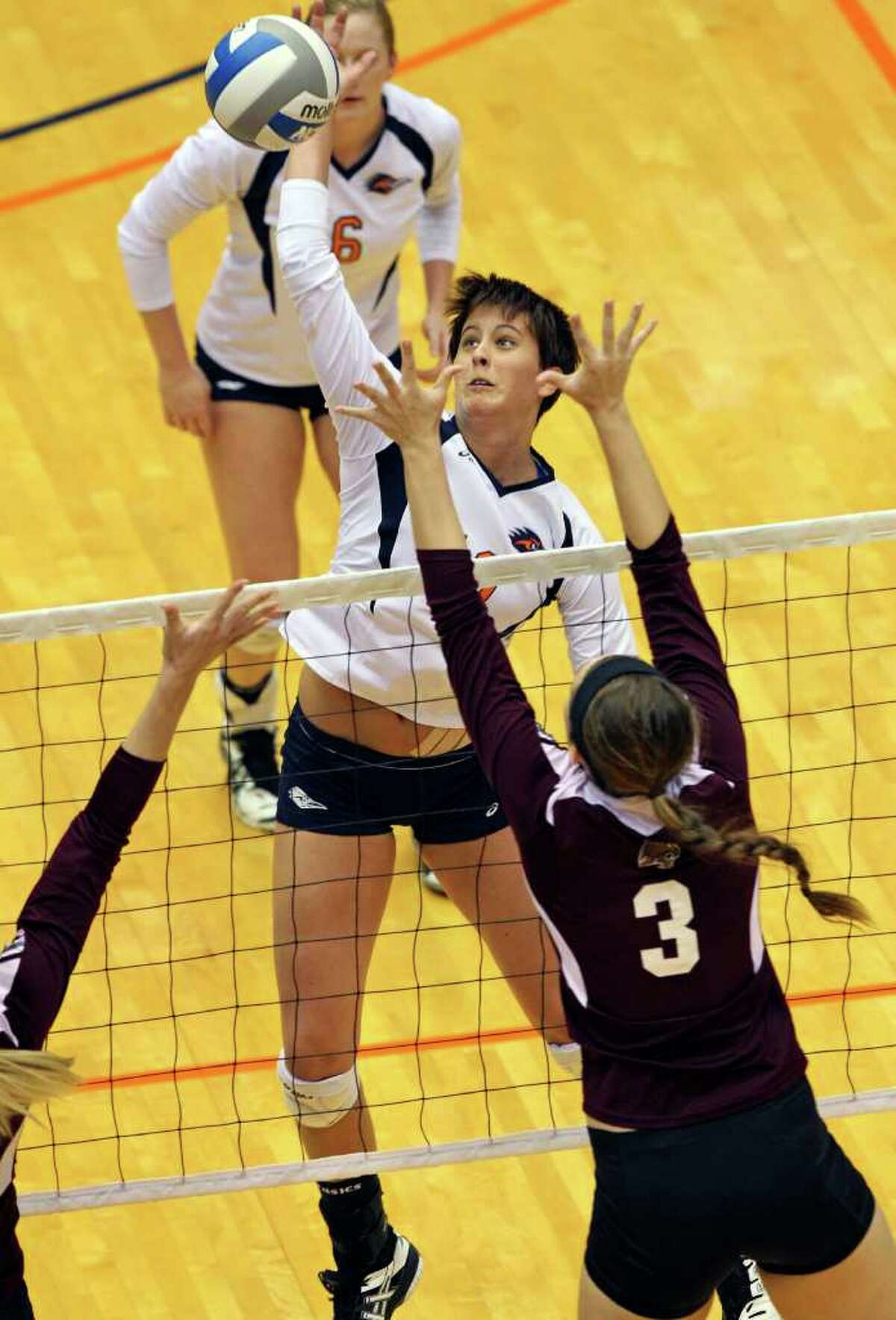 UTSA Vs. Texas State Volleyball