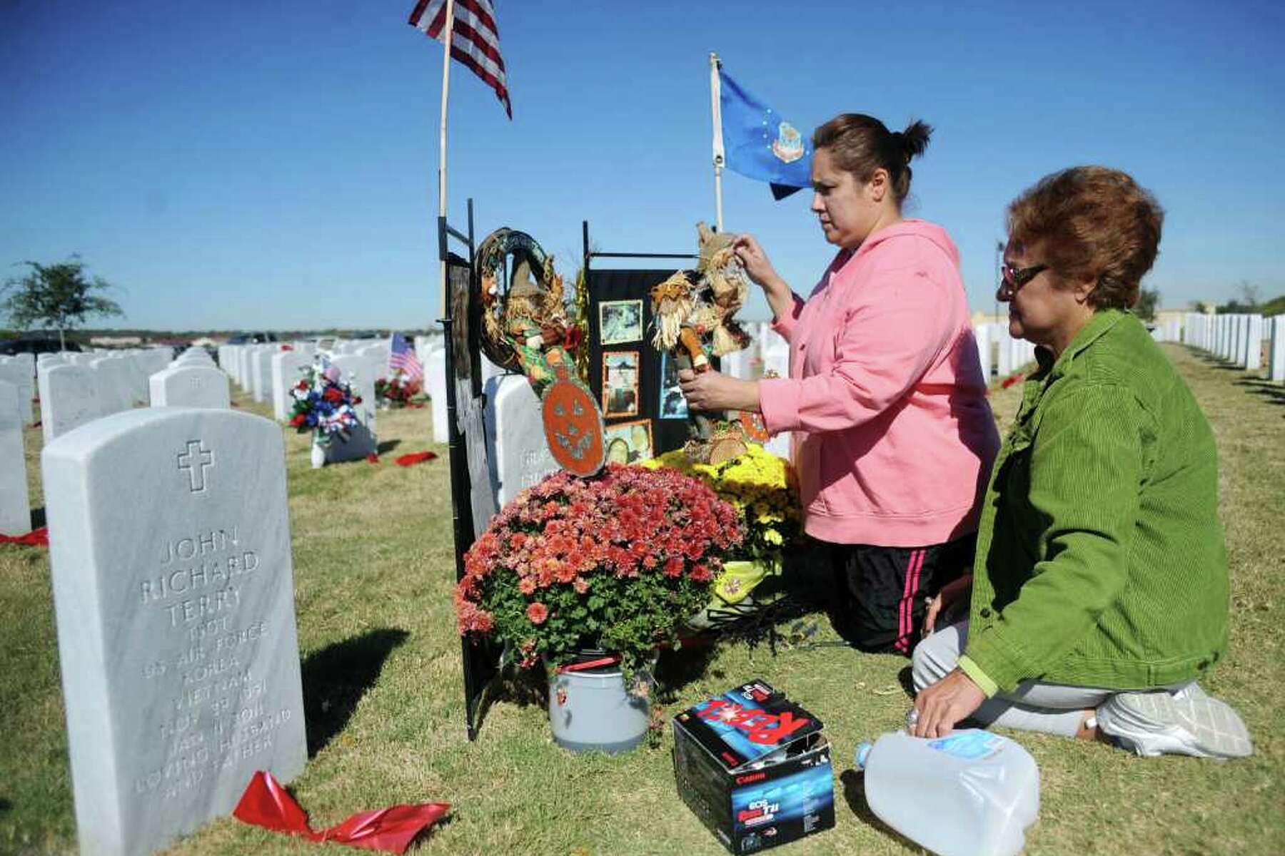 Fort Sam Houston National Cemetery Flower Pick Up Schedule Home Alqu