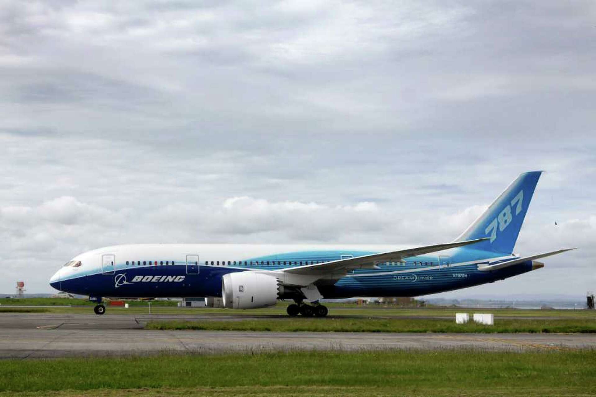 Boeing plushes out third 787 Dreamliner