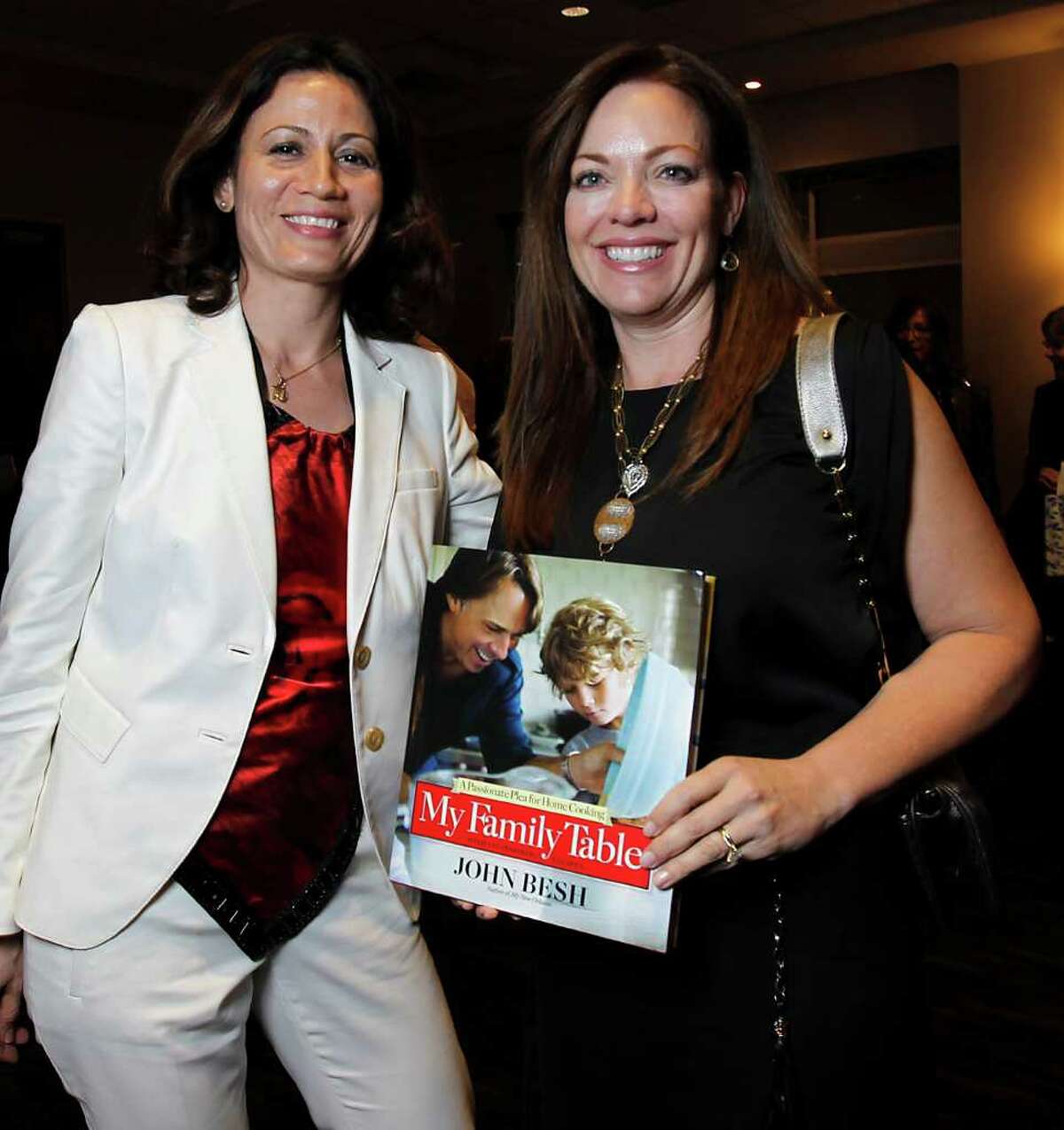 Speakers one-up each other at Houston Chronicle Book & Author dinner