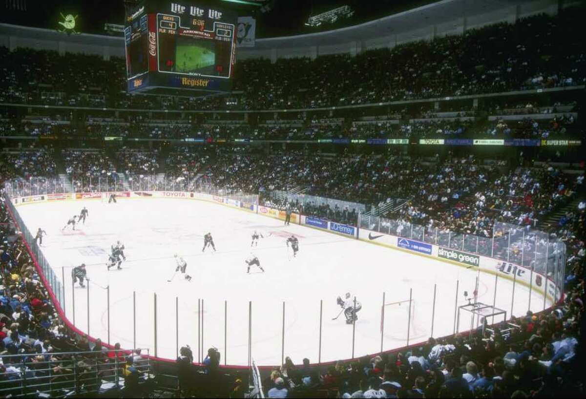 31 Jan 1997: General view of a game between the Anaheim Mighty Ducks and the Hartford Whalers at Arrowhead Pond in Anaheim, California. The Ducks won the game, 6-3. Mandatory Credit: Todd Warshaw /Allsport