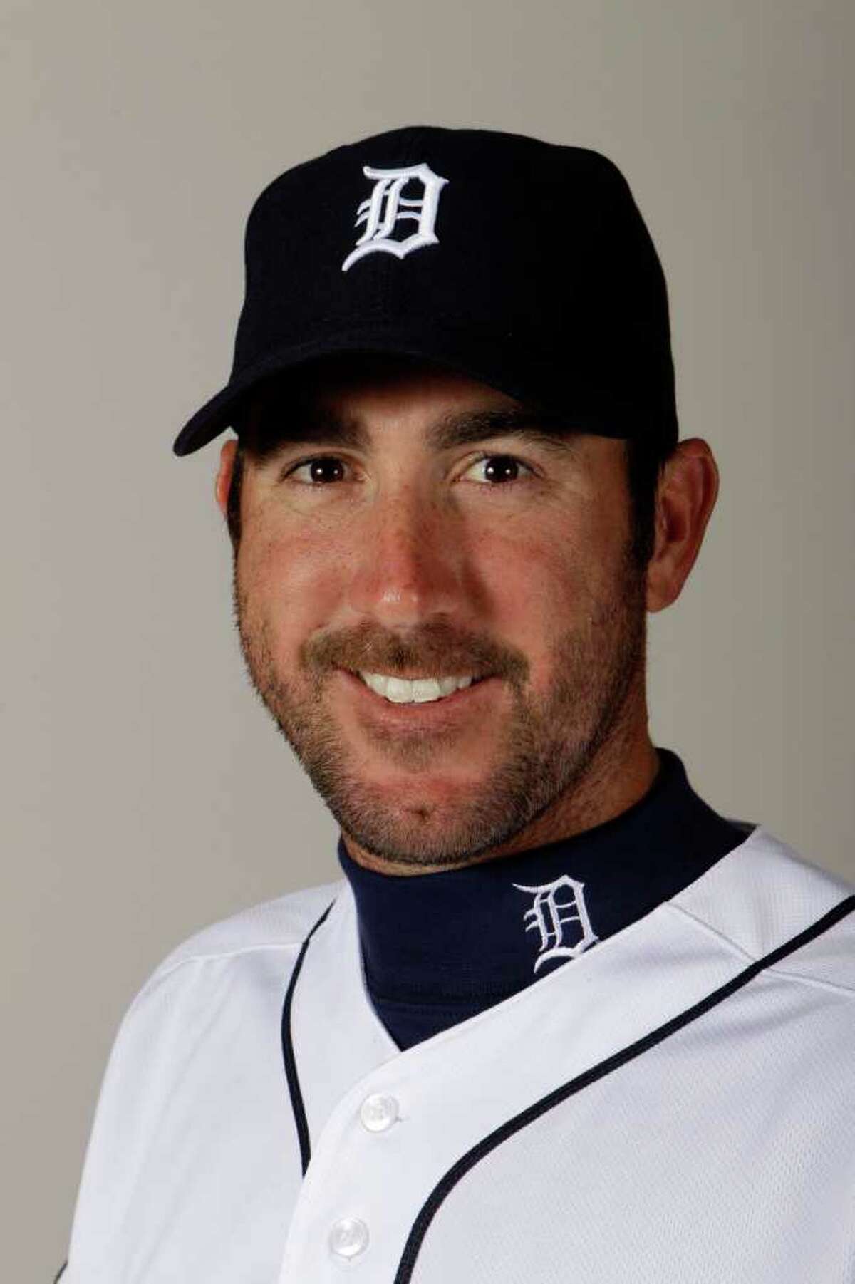 Justin Verlander unanimously wins 3rd Cy Young Award after