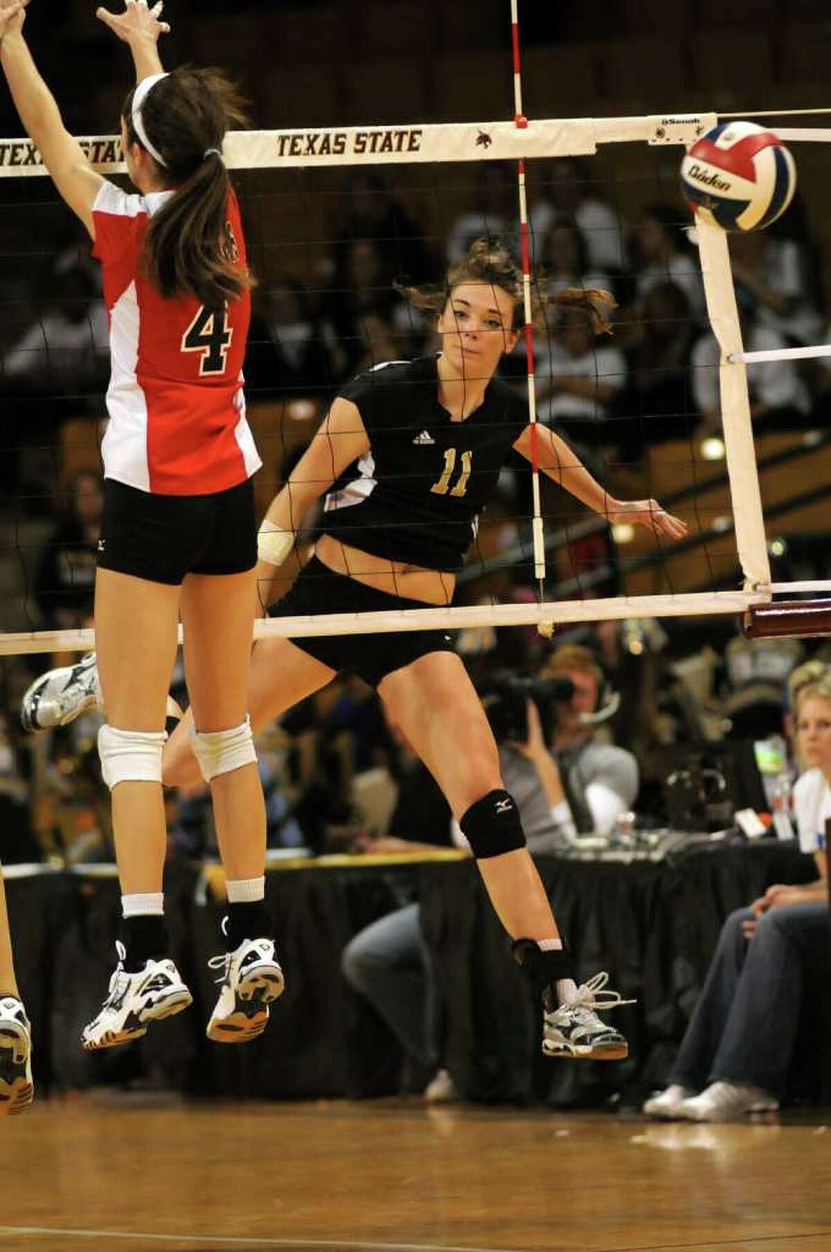 Lake Travis fends off Foster in state volleyball