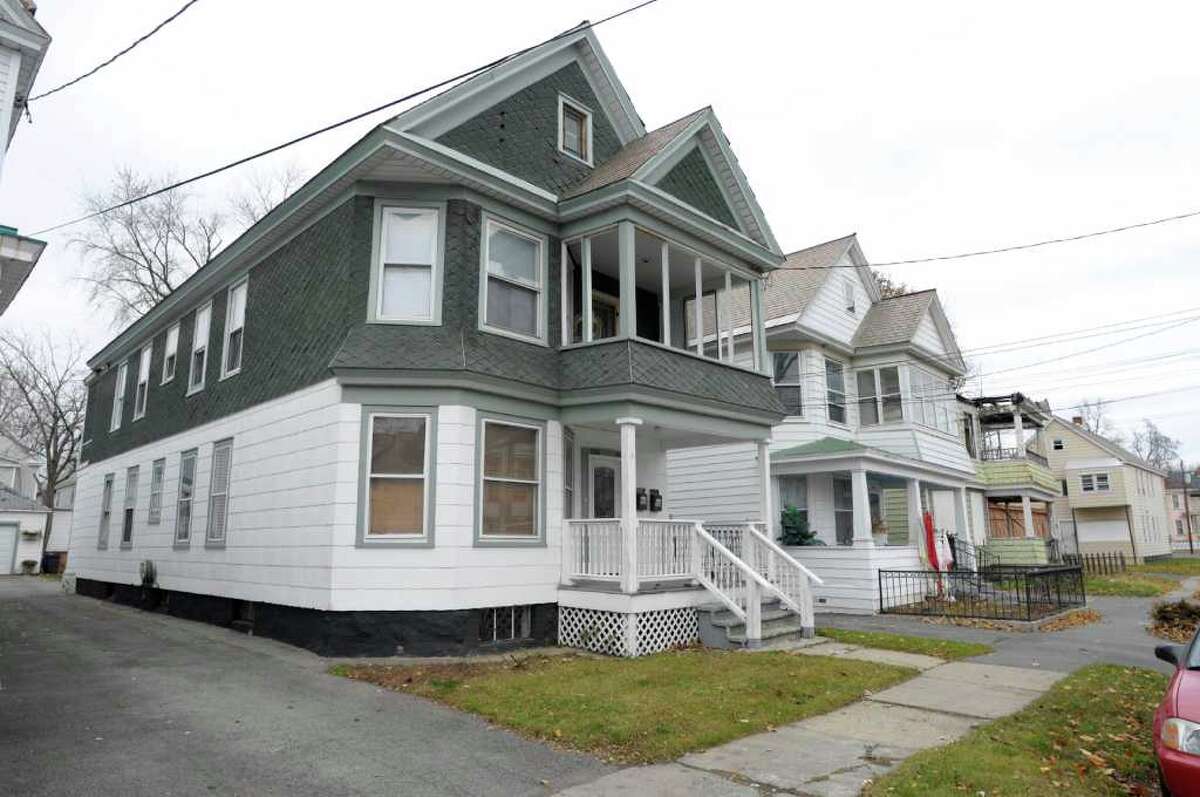 Conflicting images in terror case