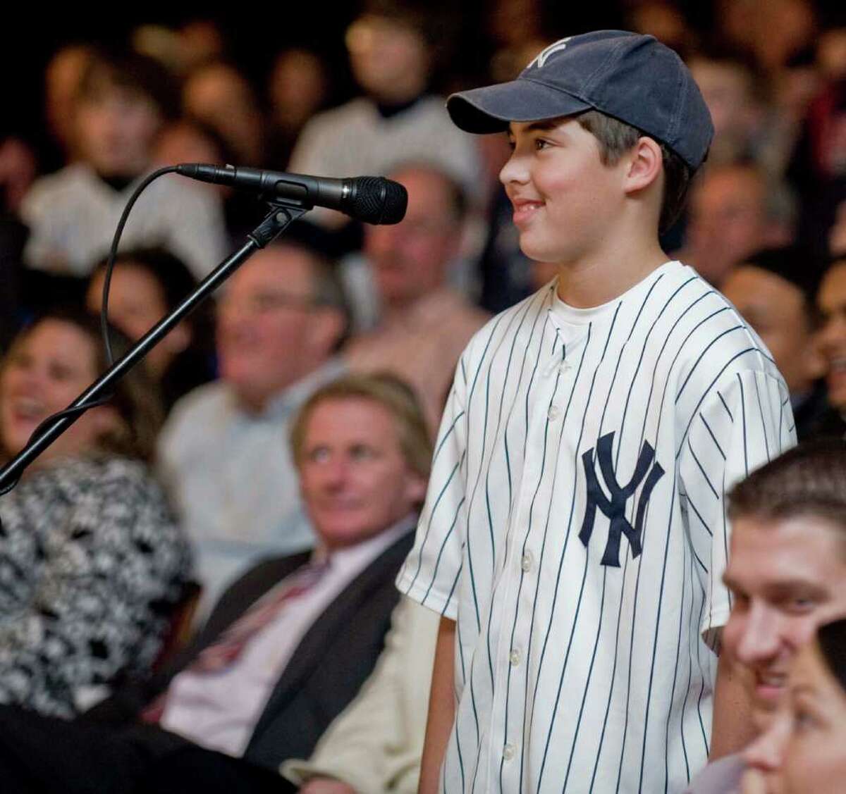 Yankees' closer Mariano Rivera holds baseball clinic in Danbury