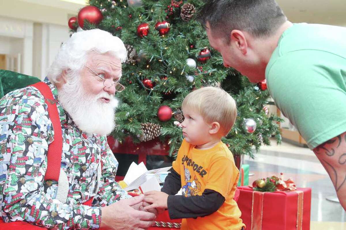 Baybrook Mall Hours Christmas Eve 2022 Santa's Here! Kids Meet Jolly Old St. Nick At Baybrook Mall