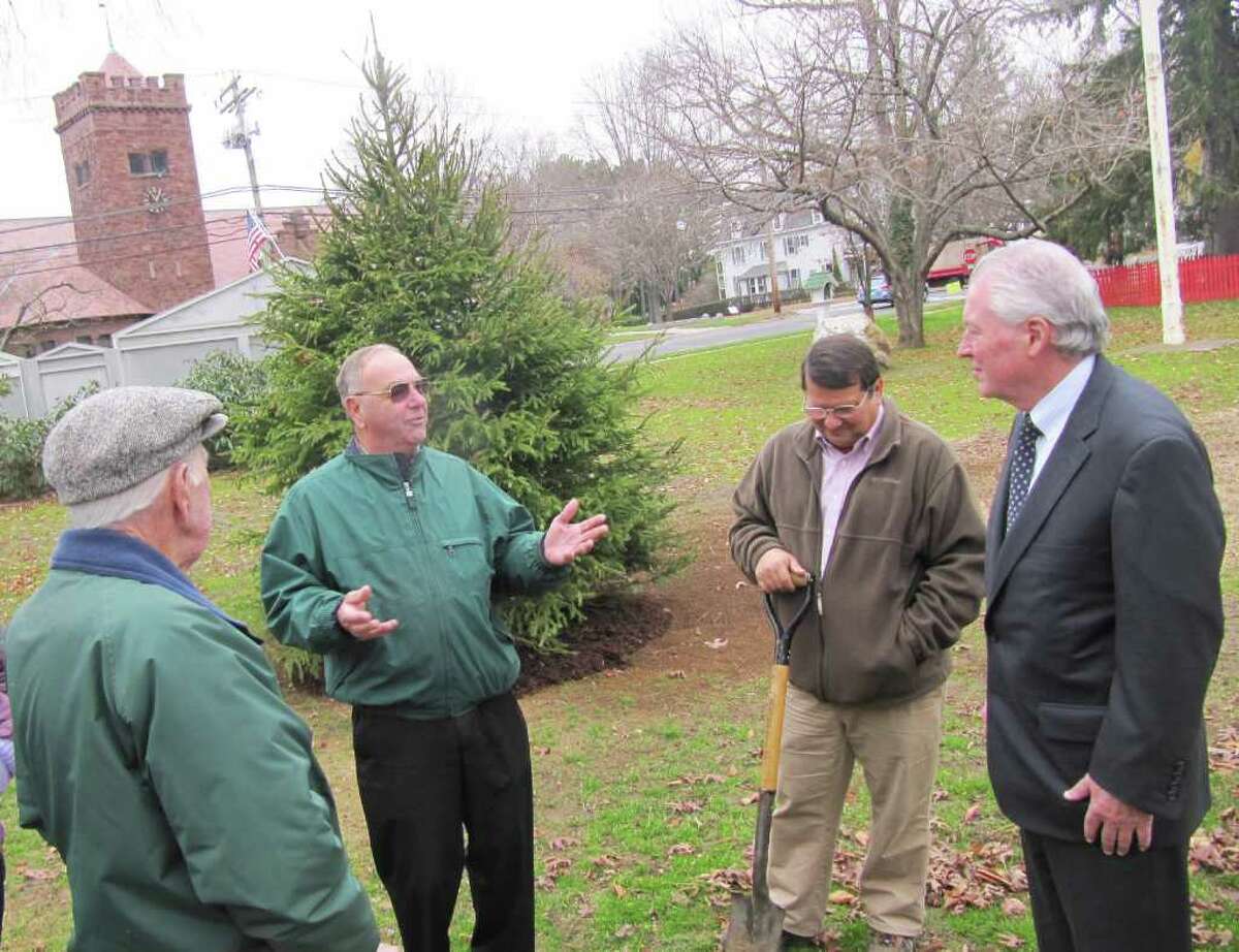Fairfield takes a Thanksgiving 'bough' for tree care