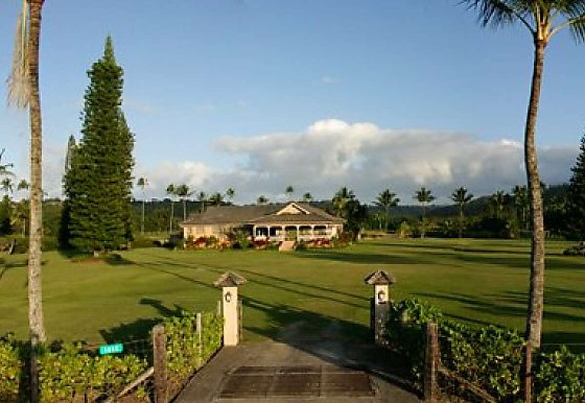 'The Descendants' author highlights Hawaii's lessexotic side