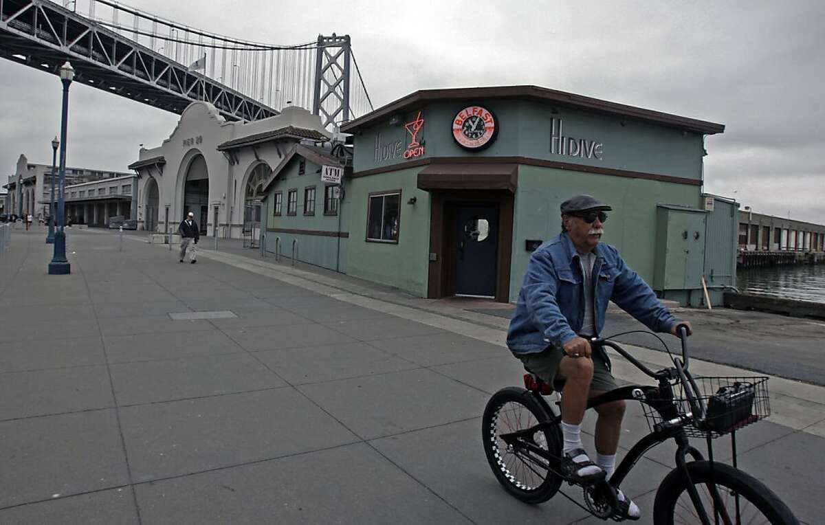 San Francisco's favorite dive bars