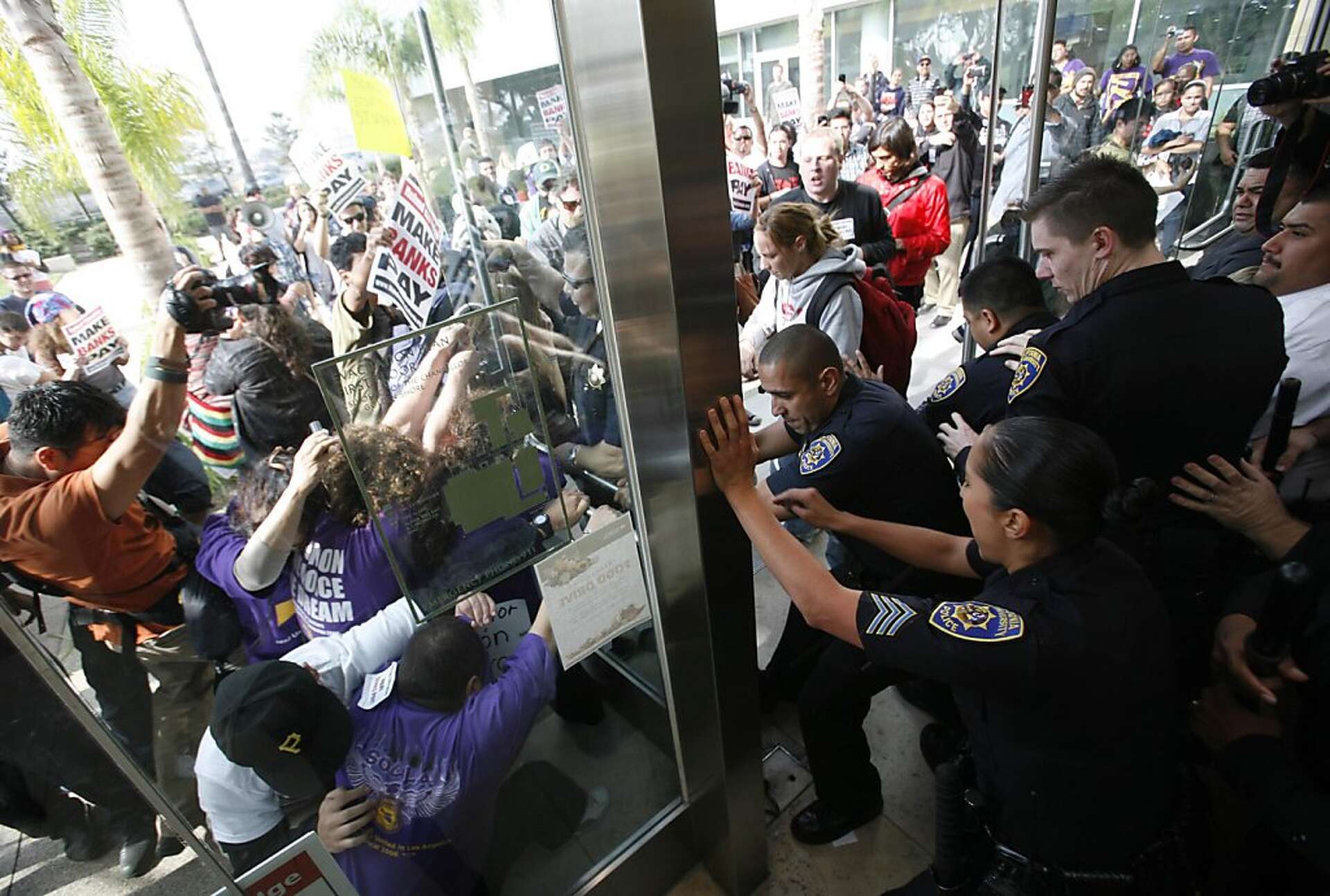 CSU trustees raise tuition 9% as students protest