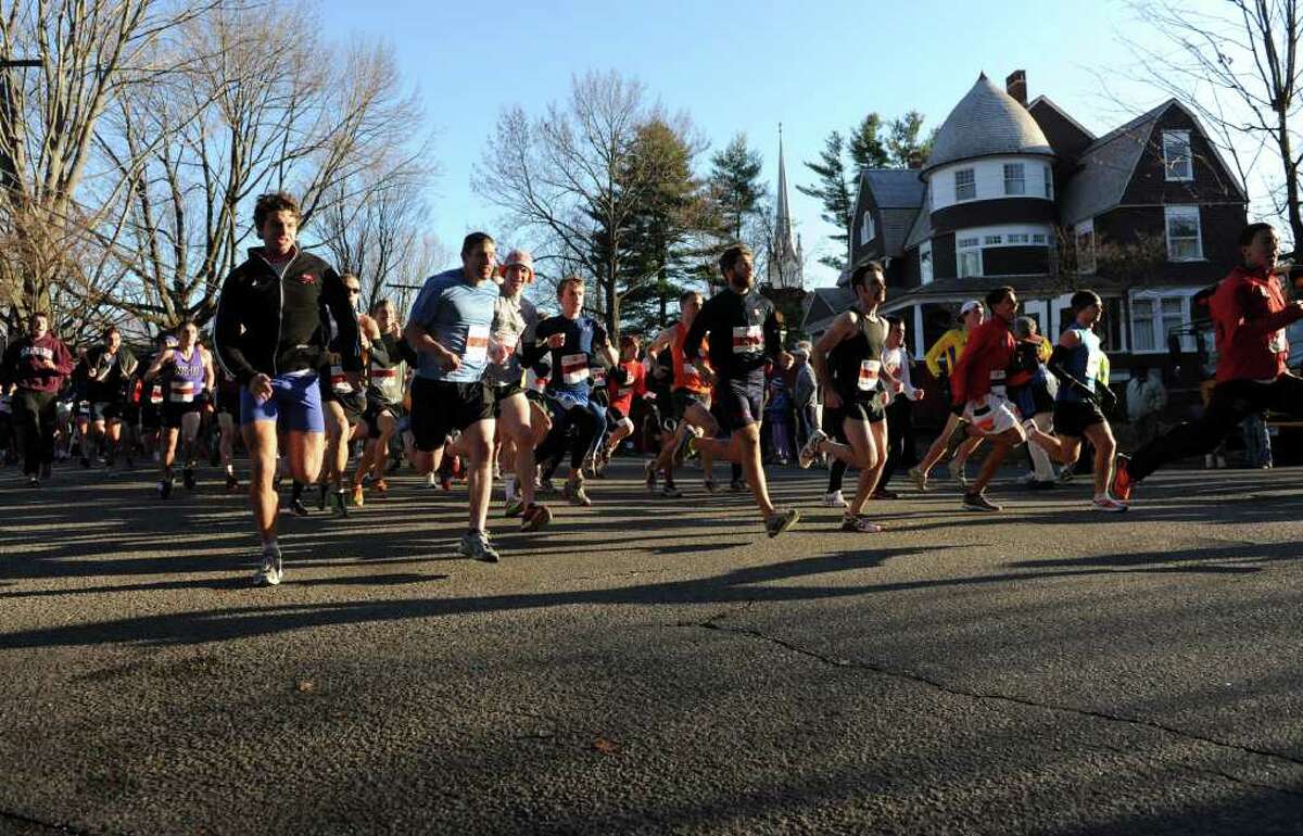 Fairfield takes TDay in Turkey Trot stride