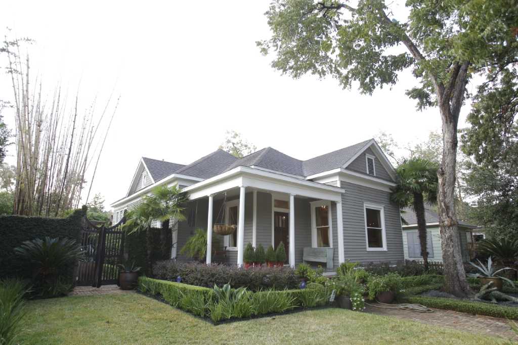 Heights home channels French Quarter charm for holiday tour