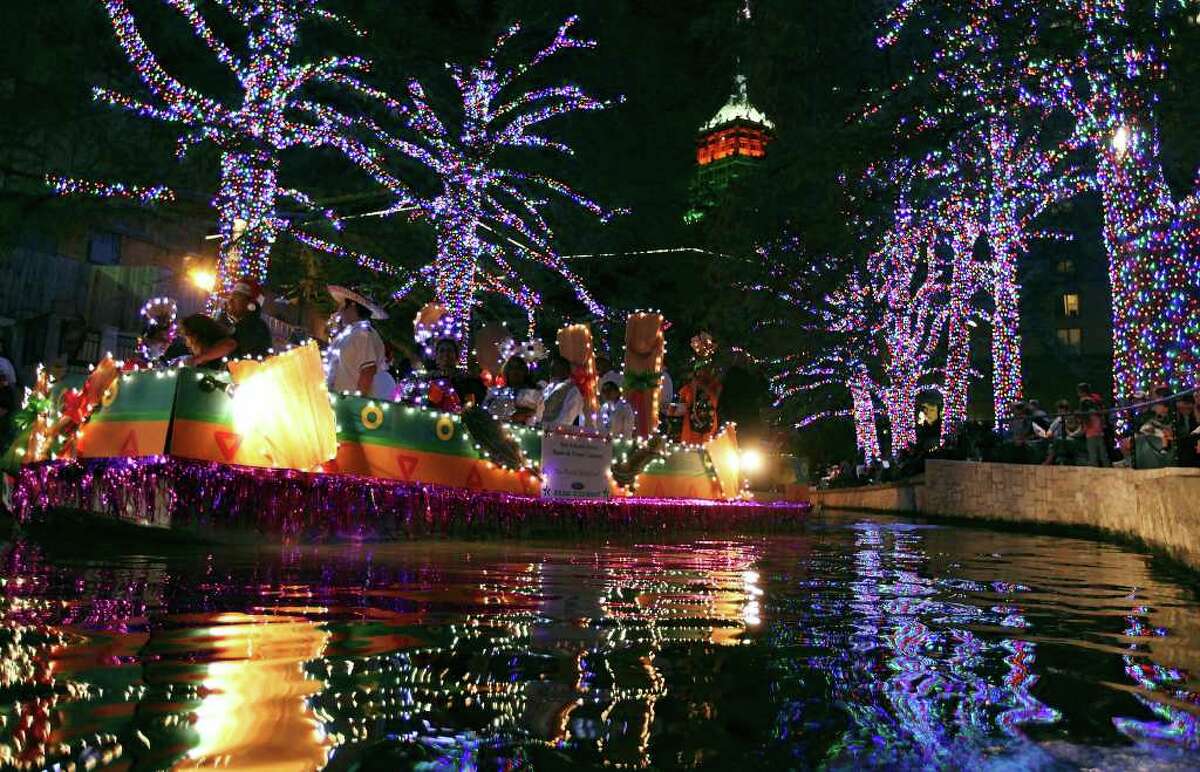 Ford Holiday River Parade & Lighting Ceremony 2011