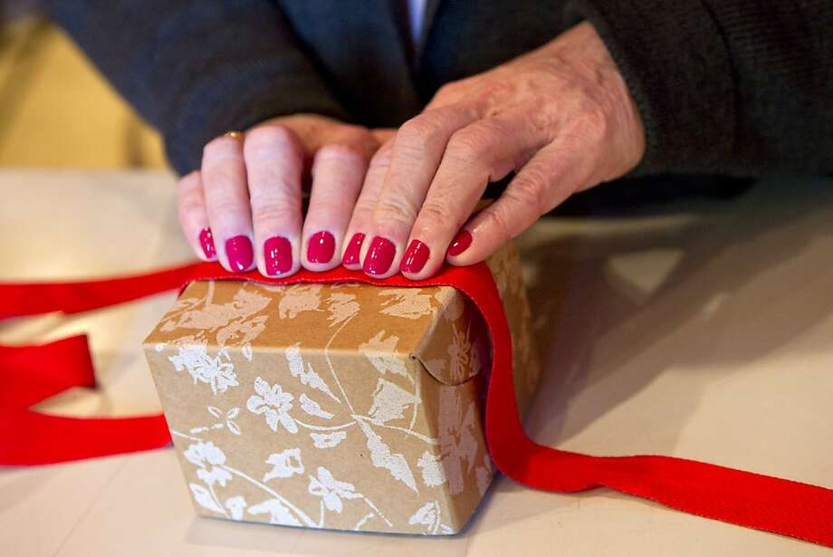 Ribbons And How To Tie Them Sfgate Paulette Knight Uses Organic Cotton Ribbon To Wrap A Box In An Eco Friendly Way