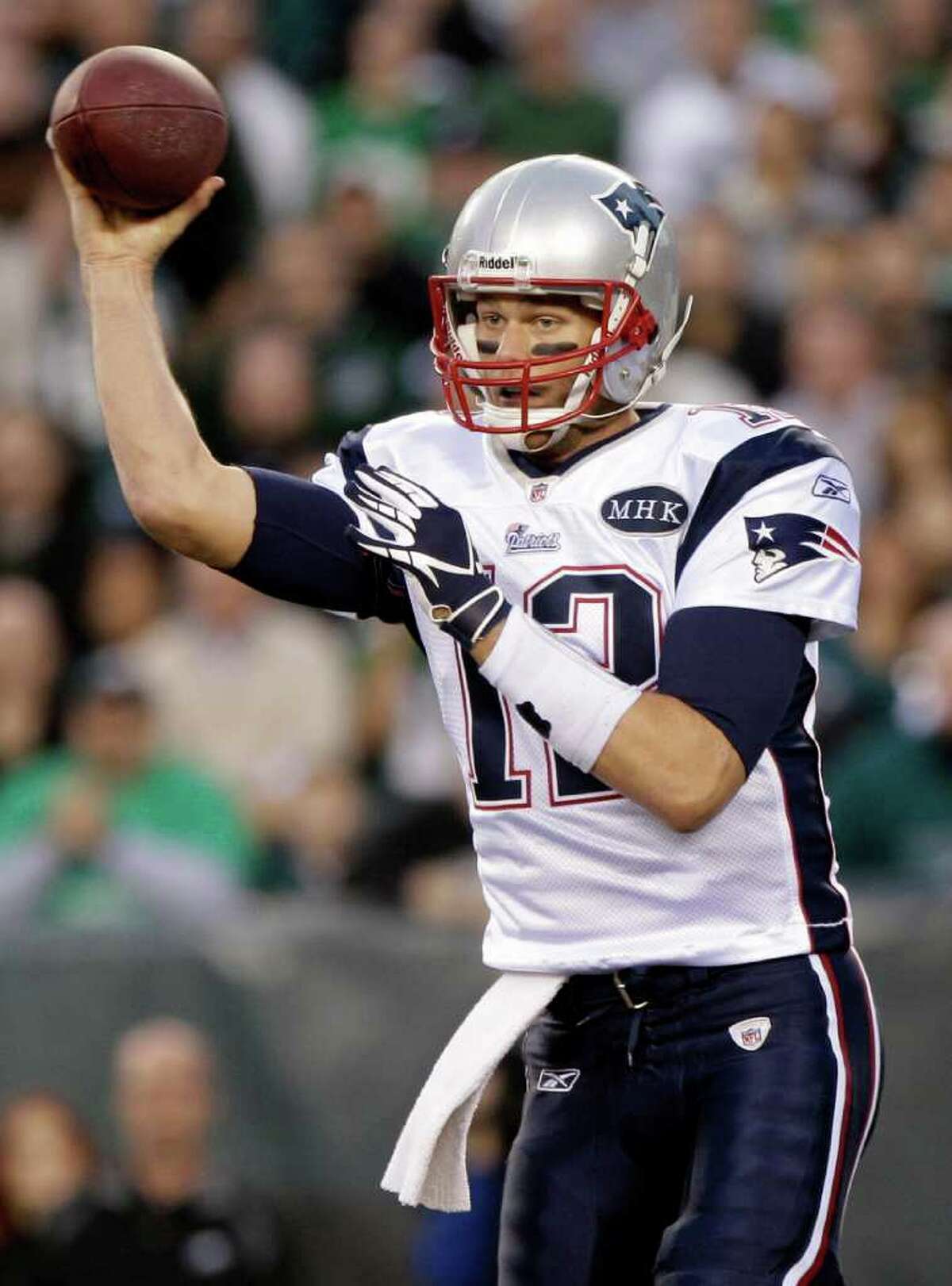 Brady, Patriots Rout Eagles 38-20